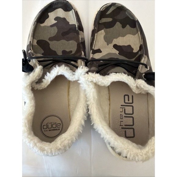 Hey Dude Boat Shoes Womens 8 Gray Green Camo Sherpa Lined Wendy Casual Comfort - Picture 3 of 7